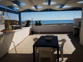 Il terrazzo sul porto Sciacca